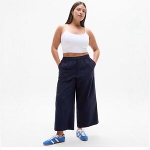 Athleta 3/4 Midday Crop Pant in Navy